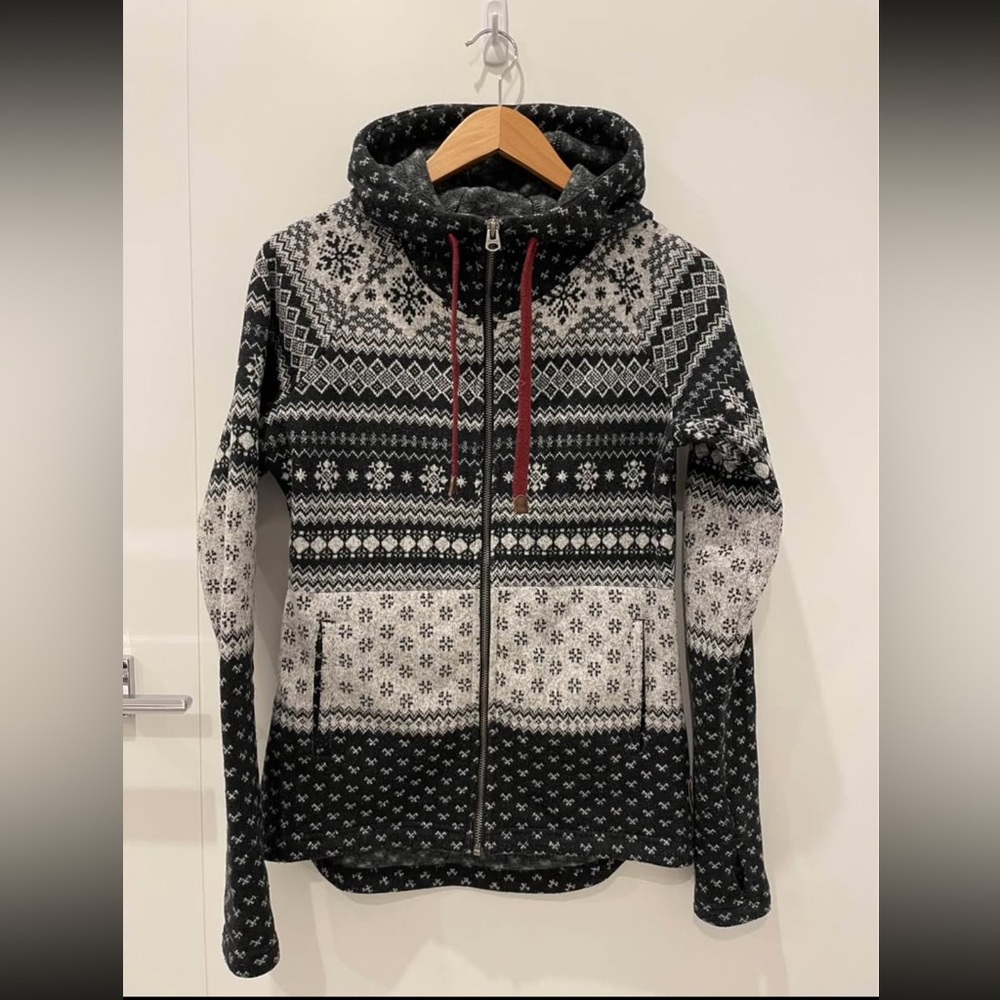Roots Black and White Zip Up Sweater